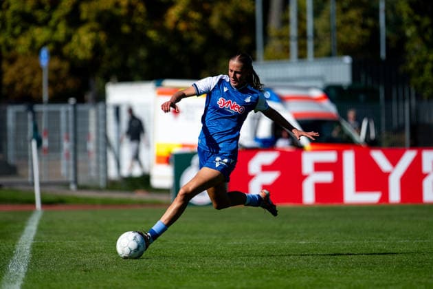 27.09.2026, GER, Fussball, Frauen, DFB Pokal, Saison 2026 2027, 1. Runde, SpVgg Greuther Fürth vs. TSG 1899 Hoffenheim Svenja Vöhringer ( Hoffenheim, 34 ) am Ball Fürth Julius Hirsch Sportzentrum Bayern Deutschland Copyright: xNordphoto Memmlerx