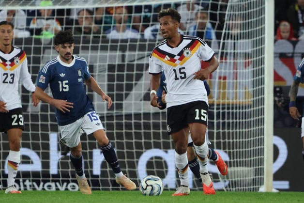 27.09.2026, Fussball, Herren, UEFA Nations League 2027, Deutschland - Griechenland, Bambase Conte (Deutschland), Thanasis Androutsos (Griechenland) Augsburg WWK-Arena Bayern Deutschland (DEU) Copyright: xSebastianxBachx