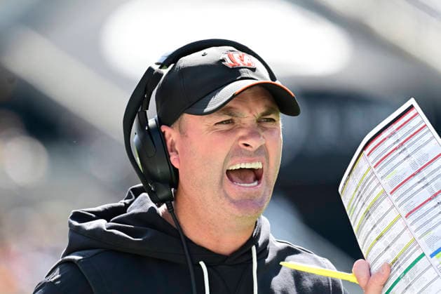 Cincinnati Bengals head coach Zac Taylor yells to get the officials attention during the second quarter against the Pittsburgh Steelers at Acrisure Stadium on Sunday, Sept. 27, 2026 in Pittsburgh.  PIT2026092713 ARCHIExCARPENTER