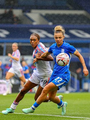 BIRMINGHAM, ENGLAND - September 27: Allyson Swaby of Crystal Palace and Oceane Hurtre of Birmingham City battle for the ball during the Barclays Womens Super League football match between Birmingham City and Crystal Palace at St Andrews @ Knighthead Park on September 27, 2026 in Birmingham, England. (Photo by Natalie Mincher Sports Press Photo SPP) Copyright: xNataliexMincher SPPx Sportspressphoto_SPR241308