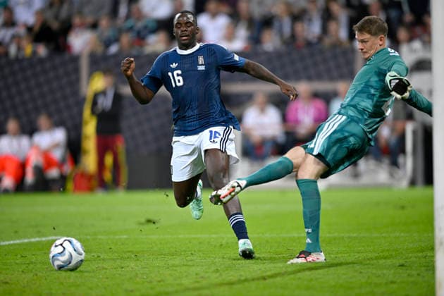 Zweikampf, Aktion Torwart Alexander Nuebel GER (21) vor Andreas Tetteh GRE (16) DFB Laenderspiel Deutschland GER vs Griechenland GRE UEFA Nations League am 27.09.2026 DFL REGULATIONS PROHIBIT ANY USE OF PHOTOGRAPHS AS IMAGE SEQUENCES AND OR QUASI-VIDEO DFB Laenderspiel Deutschland GER vs Griechenland GRE UEFA Nations League