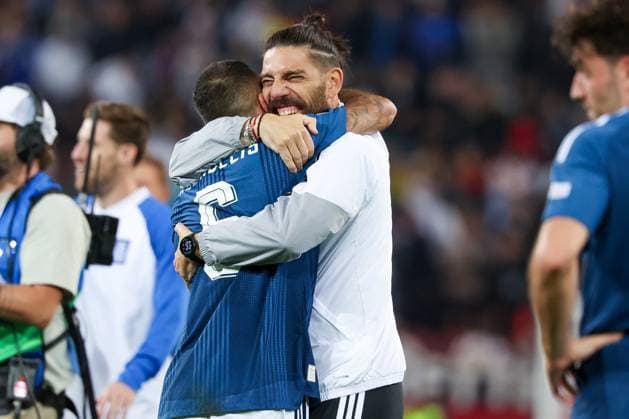 freude nach Spielende bei Dimitris Kourbelis 6 (Griechenland), dem Torschuetzen des 0:1, Deutschland vs. Griechenland, Fussball, DFL, DFB, UEFA Nations League, Saison 2026 2027, Gruppenphase, Gruppe B, Spieltag 2 von 6, 27.09.2026 Augsburg Bayern Deutschland