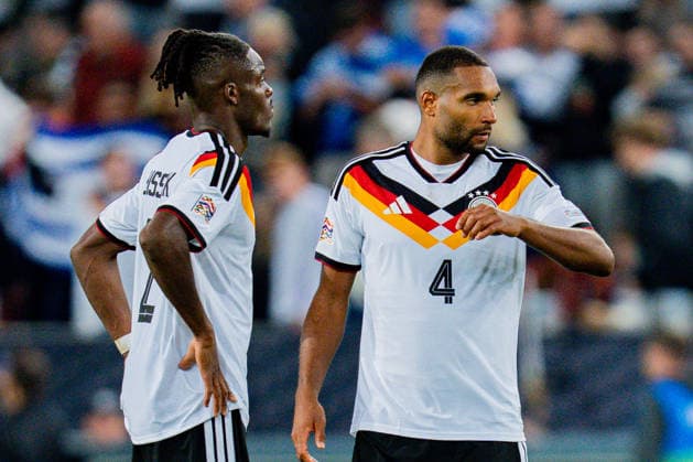 Nations League, Gruppe A, 2. Spieltag, Deutschland vs. Griechenland am 27.09.2026 in der WWK Arena in Augsburg Yann Aurel Bisseck (Deutschland) Jonathan Tah (Deutschland) enttäuscht nach Abpfiff Copyright: xBahhoxKarax
