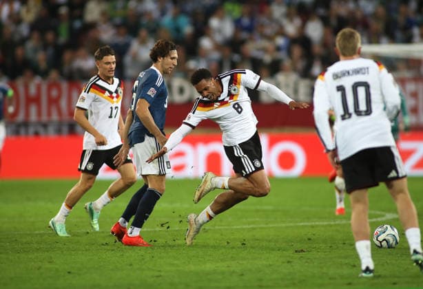 Deutschland - Griechenland, Fussball, Herren, Saison 2026 2027, Länderspiel, Nations League, 2.Spieltag, Liga A, Gruppe 2, WWK Arena Felix Nmecha (Deutschland) wird im Zweikampf gefoult