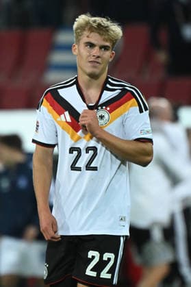 27.09.2026, xemx, Fussball UEFA Nations League, Deutschland - Griechenland v.l. Hennes Behrens (Deutsche Fussball Nationalmannschaft DFB) Enttäuscht, traurig, frustriert, ratlos, Augsburg