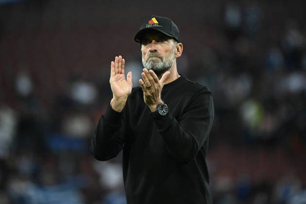 27.09.2026, xemx, Fussball UEFA Nations League, Deutschland - Griechenland v.l. Bundestrainer Trainer Juergen Jürgen Klopp (Deutsche Fussball Nationalmannschaft DFB) bedankt sich bei den Fans Enttäuscht, traurig, frustriert, ratlos, Augsburg