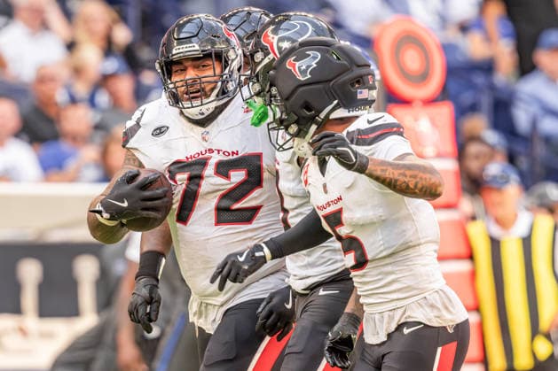September 27, 2026, Indianapolis, Indiana, U.S: Houston Texans defensive lineman Tommy Togiai (72) celebrates with teammates after recovering a fumble during the game between the Houston Texans and the Indianapolis Colts at Lucas Oil Stadium, Indianapolis, Indiana. Indianapolis U.S - ZUMAs304 20260927_zaf_s304_015 Copyright: xScottxStuartx
