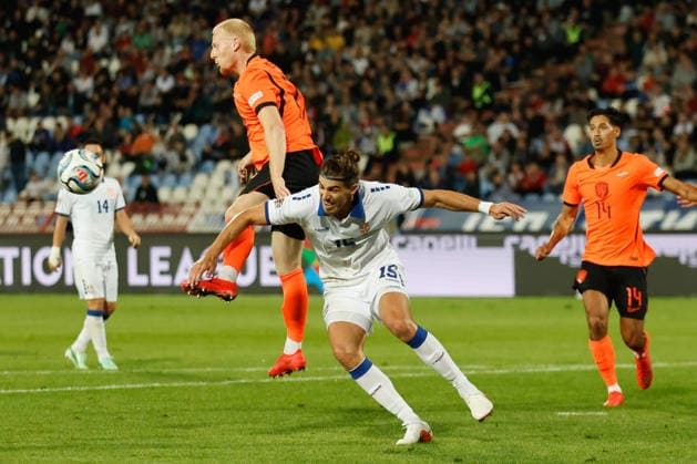 BELGRADE, SERBIA - SEPTEMBER 27: Mexx Meerdink of Netherlands Srdan Babic of Serbia during the UEFA Nations League match between Serbia and Netherlands at on September 27, 2026 in Belgrade, Serbia.  Copyright: xDijksxMedia MBxMediax