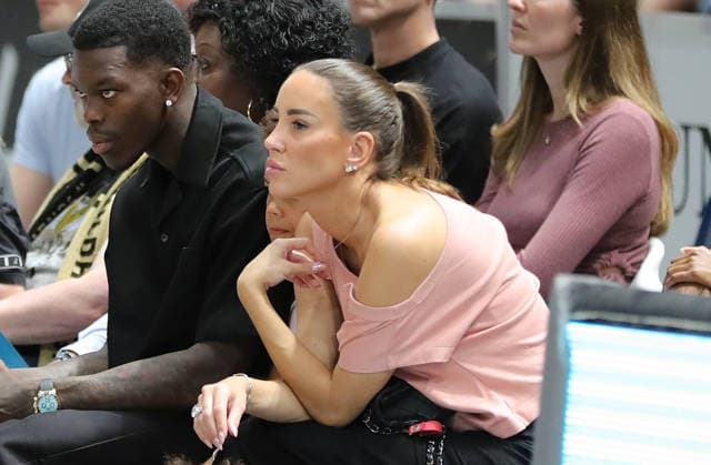 Dennis Schroeder (Basketball Loewen Braunschweig) und seine Frau Ellen Basketball, Herren, Saison 2026 2027, easyCredit Basketball-Bundesliga, Basketball Loewen Braunschweig gegen Rostock Seawolves, 83-82