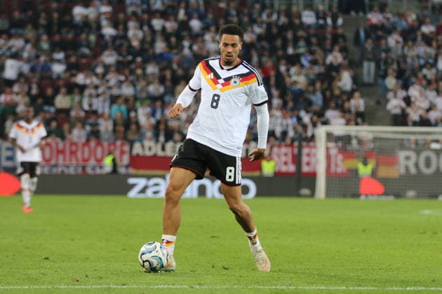 27.09.2026 Fußball Herren 2026 2027 UEFA Nations League 2. Spieltag Deutschland - Griechenland WWK Arena Augsburg Felix Nmecha (Deutschland, 8, weiß) am Ball. Augsburg Bayern Deutschland