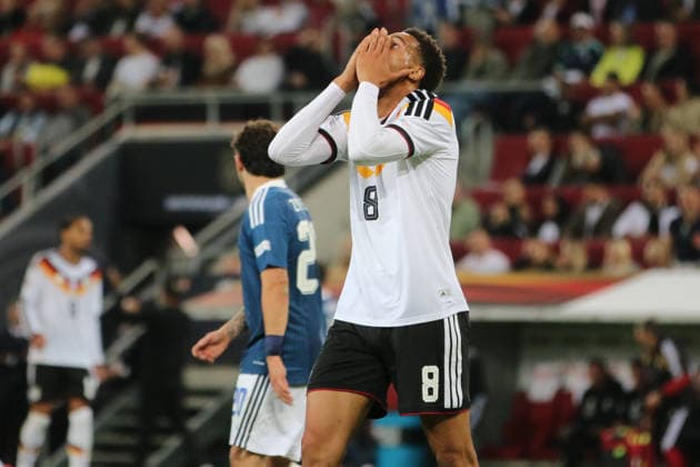 27.09.2026 Fußball Herren 2026 2027 UEFA Nations League 2. Spieltag Deutschland - Griechenland WWK Arena Augsburg Felix Nmecha (Deutschland, 8, weiß) ärgert sich über eine vergebene Chance. Augsburg Bayern Deutschland