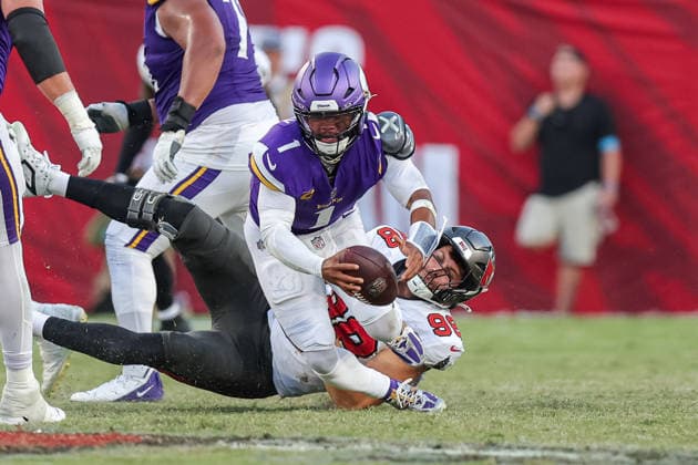 Sep 27, 2026; Tampa, FL, USA; Minnesota Vikings quarterback Kyler Murray (1) is sacked by Tampa Bay Buccaneers outside linebacker Anthony Nelson (98) during an NFL, American Football Herren, USA football game between the Minnesota Vikings and Tampa Bay Buccaneers at Raymond James Stadium in Tampa, Florida. The Vikings defeated the Buccaneers 23-16. Mandatory Credit: Taylor McFee-Cal Media NFL 2026: Vikings Vs Buccaneers SEP 27  - ZUMAc04_ 20260927_zma_c04_106 Copyright: xTaylorxMcfeex