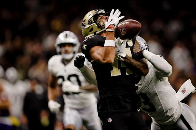 NEW ORLEANS, LA - SEPTEMBER 27: Taron Johnson 3 of the Las Vegas Raiders breaks up a pass to Devaughn Vele 14 of the New Orleans Saints during the second half of an NFL, American Football Herren, USA game on September 27. 2026, at Caesars Superdome in New Orleans, Louisiana. (Photo by Derick Hingle Icon Sportswire) NFL: SEP 27 Raiders at Saints EDITORIAL USE ONLY Icon12626927040