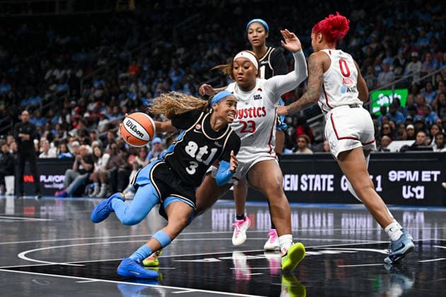 ATLANTA, GA - SEPTEMBER 27: Atlanta guard Jordin Canada (3) drives to the basket during the WNBA, Basketball Damen, USA first round playoff game between the Washington Mystics and the Atlanta Dream on September 27th, 2026 at State Farm Arena in Atlanta, GA. (Photo by Rich von Biberstein Icon Sportswire) WNBA: SEP 27 Playoffs Washington Mystics at Atlanta Dream EDITORIAL USE ONLY Icon260927044