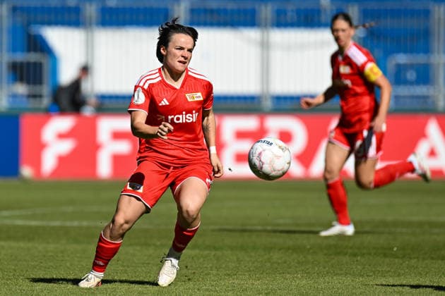 Fußball I Frauen I Saison 2026-2027 I DFB-Pokal I 1. FC Magdeburg - 1. FC Union Berlin I 27.09.2026 Tomke Schneider (2, 1. FC Union Berlin) mit Ball Freisteller, Nahaufnahme, Porträt, Portrait, Einzelfoto, Einzelbild, Körper Magdeburg Avnet Arena (Heinz-Krügel-Platz 1) Sachsen-Anhalt Deutschland Copyright: xLobeca InesxHähnelx