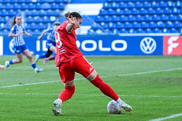 Fußball I Frauen I Saison 2026-2027 I DFB-Pokal I 1. FC Magdeburg - 1. FC Union Berlin I 27.09.2026 Sophie Weidauer (9, 1. FC Union Berlin) mit Ball Freisteller, Nahaufnahme, Porträt, Portrait, Einzelfoto, Einzelbild, Körper Magdeburg Avnet Arena (Heinz-Krügel-Platz 1) Sachsen-Anhalt Deutschland Copyright: xLobeca InesxHähnelx