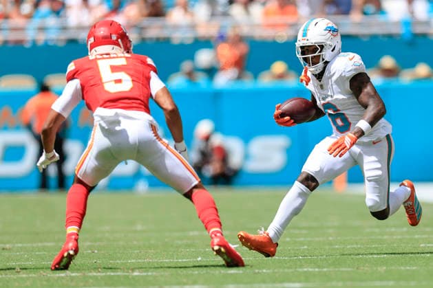 September 27, 2026, Miami Gardens, Florida, United States: Miami Dolphins wide receiver Malik Washington (6) makes a reception and runs with the ball during an NFL, American Football Herren, USA game against the Kansas City Chiefs on Sunday, September 27, 2026 at the Hard Rock Stadium. The Chiefs beat the Dolphins 24-10 in the home opener. NFL 2026: Kansas City Chiefs 24 : 10 Miami Dolphins  - ZUMAh180 20260927_zsp_h180_067 Copyright: xKimxHukarix