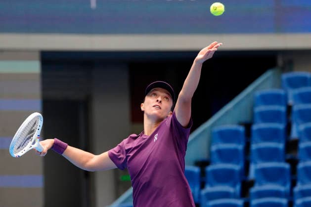 September 27, 2026, Beijing, China: Iga Swiatek of Poland plays during a practice session ahead of China Open at the National Tennis Center. China Open - Practice Session In Beijing - 27 Sep 2026  - ZUMAs197 20260927_aaa_s197_364 Copyright: xPolyxFeix