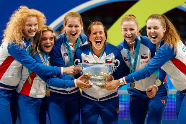 The Czech team, consisting of Katerina Siniakova, Sara Bejlek, Marie Bouzkova, non-playing captain Barbora Strycova, Karolina Muchova, and Linda Noskova during the victory ceremony following their win in the final match against Ukraine in the 2026 Billie Jean King Cup, September 27, 2026, Shenzhen, China. (CTKxPhoto PavelxLebeda) CTKPhotoF202609280001801 CTKPhotoF202609280001801