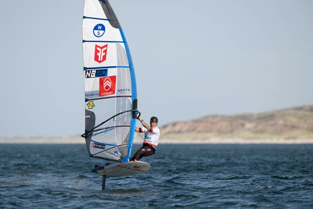 PWA - Citroen - World Windsurfing Tour Sylt 2026 - Tag 2 Freestyle Men - Slalom Men Training; Sylt Westerland, 27.09.2026 Amado Vrieswijk (Slalom Foil Men and Freestyle Men, Bonaire, NB-20); PWA - Citroen - World Windsurfing Tour Sylt 2026 - Tag 2 Freestyle Men - Slalom Men Training am 27.09.2026 vor dem Brandenburger Strand - Motorboot auf Sylt Westerland (Deutschland). Copyright: xBEAUTIFULxSPORTS AndreasxDickx