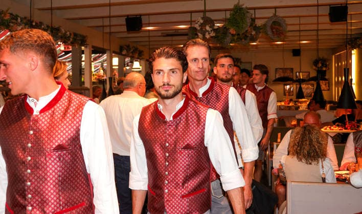 28.09.2026, Deutschland, Stuttgart, Fußball Bundesliga, VfB Stuttgart auf dem Cannstatter Volksfest, Wasen,