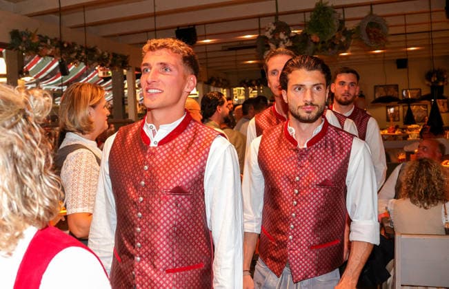 28.09.2026, Deutschland, Stuttgart, Fußball Bundesliga, VfB Stuttgart auf dem Cannstatter Volksfest, Wasen, Grischa Prömel