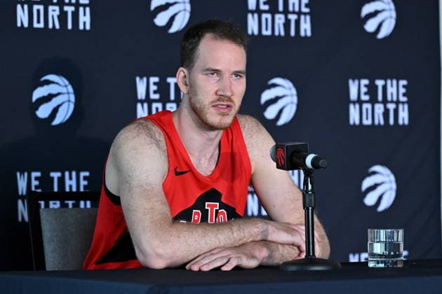 September 28, 2026, Toronto, On, Canada: The Toronto Raptors centre Jakob Poeltl speaks at the Raptors media day in Toronto on Monday, Sept. 28, 2026. Canada News - September 28, 2026  - ZUMAc35_ 20260928_zaf_c35_059 Copyright: xJonxBlackerx