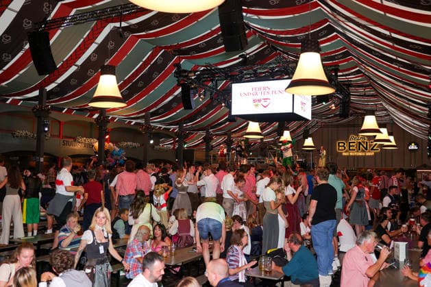 28.09.2026, Deutschland, Stuttgart, Fußball Bundesliga, VfB Stuttgart auf dem Cannstatter Volksfest, Wasen,