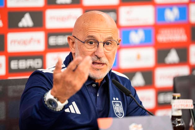 September 28, 2026, Sevilla, Sevilla, Spain: Luis de la Fuente, head coach of Spain, attends his press conference, PK, Pressekonferenz before the UEFA Nations League 2026 27 group phase football match played between Spain and Croatia at Ramon Sanchez-Pizjuan stadium on September 28, 2026, in Sevilla, Spain. Sevilla Spain - ZUMAa181 20260928_zaa_a181_075 Copyright: xJoaquoÂ­NxCorcherox