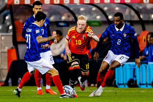 BRUSSEL - BelgiÃ« midfielder Joaquin Seys and Frankrijk defender Pierre Kalulu during the UEFA Nations League match between Belgie and Frankrijk at Koning Boudewijn Stadion on 28 september 2026 in Brussel, Belgie. (Photo by DeFodi Images) -