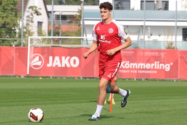 ERIC MARTELL TRAINING 1. FSV MAINZ 05 MAINZ