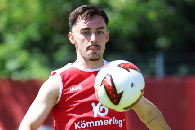 PAUL NEBEL TRAINING 1. FSV MAINZ 05 MAINZ