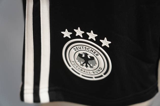 Aktuelles Auswärtstrikot und Letztes Trikot von Adidas der Deutschen Nationalmannschaft vor dem Wechsel zu Nike - Herzo Base 29.09.2026: Deutsche Nationalmannschaft Nations League Vorbereitung, Home Ground, HerzoBase, World of Adidas, Herzogenaurach