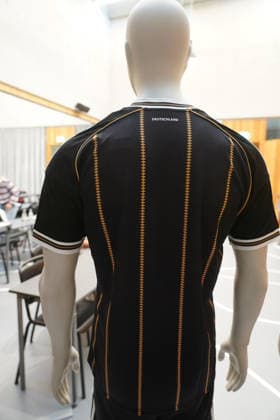 Aktuelles Auswärtstrikot und Letztes Trikot von Adidas der Deutschen Nationalmannschaft vor dem Wechsel zu Nike - Herzo Base 29.09.2026: Deutsche Nationalmannschaft Nations League Vorbereitung, Home Ground, HerzoBase, World of Adidas, Herzogenaurach