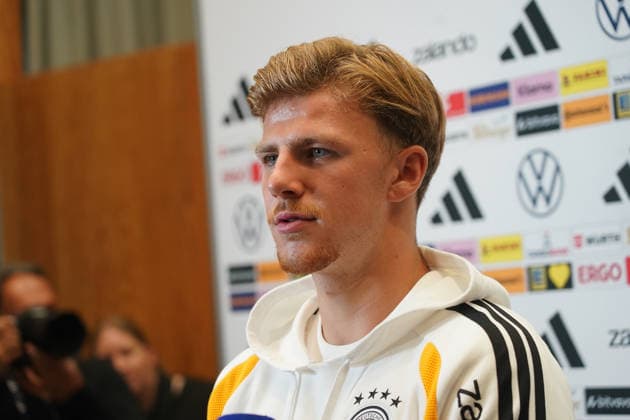 Finn Jeltsch (Deutschland Germany) im Interview der Mixed Zone zum Auftakt des zweiten Nationalkaders für die Nations League - Herzo Base 29.09.2026: Deutsche Nationalmannschaft Nations League Vorbereitung, Home Ground, HerzoBase, World of Adidas, Herzogenaurach