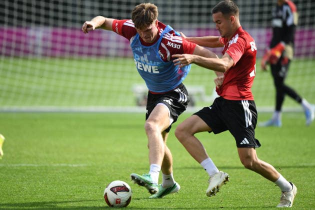29.09.2026, xophax, Fussball 1.Bundesliga, 1.FC Koeln Training in der Länderspiepause. Marius Bülter , links und Etienne Borie , rechts (beide 1.FC Köln ) Koeln