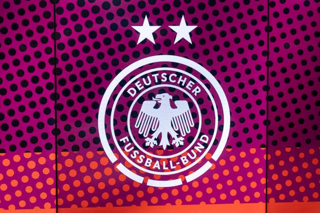 DFB Frauen und U23 Frauen Pressekonferenz, 29.09.2026 Logo des DFB, Deutscher FUssball Bund mit 2 Sternen, Symbolbild, DFB Frauen und U23 Frauen Pressekonferenz, Frankfurt, DFB Campus, 29.9.2026 Copyright: xBEAUTIFULxSPORTS Gawlikx