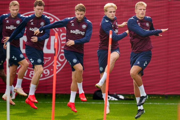Denmark Nations League Lucas Hoegsberg, Victor Froholdt, Anton Gaaei, Andreas Skov Olsen, and Victor Nelsson during training at the national football team s gathering in Helsingoer on Tuesday, September 29, 2026. Denmark will play a Nations League match on Thursday in Parken against Portugal. (Photo: Liselotte Sabroe Ritzau Scanpix) , Copenhagen Denmark Copyright: Ritzau Scanpix LiselottexSabroex spdk20260929-122855-L