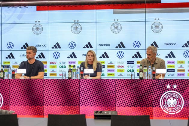 GER, Frankfurt, Pressekonferenz mit Nia Künzer, Christian Wück und Michael Urbansky, hybride Medienrunde, DFB, Start WM-Saison, Deutsche Nationalmannschaft, DFB Campus im Bild: Nia Künzer (DFB-Sportdirektorin Frauenfußball),DFB Pressekonferenz, PK zum Start der WM Saison der Deutschen Nationalmannschaft der Frauen und der U23 am DFB Campus, Michael Urbansky (Bundestrainer Deutschland U23, Deutsche Nationalmannschaft), Christian Wück (Bundestrainer Deutschland, Deutsche Nationalmannschaft) DFB DFL REGULATIONS PROHIBIT ANY USE OF PHOTOGRAPHS AS IMAGE SEQUENCES AND OR QUASI-VIDEO, 29.09.2026 Copyright: HMBxMedia HendrikxHamelau