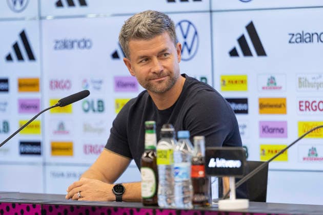 DFB Frauen und U23 Frauen Pressekonferenz, 29.09.2026 Michael Urbansky (Bundestrainer Deutsche U23 Frauen Nationalmannschat), DFB Frauen und U23 Frauen Pressekonferenz, Frankfurt, DFB Campus, 29.9.2026 Copyright: xBEAUTIFULxSPORTS Gawlikx