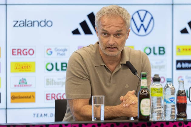Nominierungs-PK Frauennationalmannschaft Bundestrainer Christian Wück spricht während der Pressekonferenz. Pressekonferenz auf dem DFB-Campus in Frankfurt am Main am 29. September 2026., Frankfurt am Main Hessen Deutschland DFB-Campus