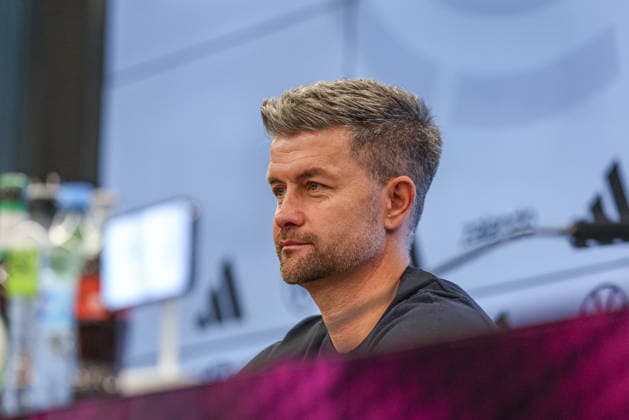 GER, Frankfurt, Pressekonferenz mit Nia Künzer, Christian Wück und Michael Urbansky, hybride Medienrunde, DFB, Start WM-Saison, Deutsche Nationalmannschaft, DFB Campus im Bild: Michael Urbansky (Bundestrainer Deutschland U23, Deutsche Nationalmannschaft), DFB Pressekonferenz, PK zum Start der WM Saison der Deutschen Nationalmannschaft der Frauen und der U23 am DFB Campus DFB DFL REGULATIONS PROHIBIT ANY USE OF PHOTOGRAPHS AS IMAGE SEQUENCES AND OR QUASI-VIDEO, 29.09.2026 Copyright: HMBxMedia HendrikxHamelau
