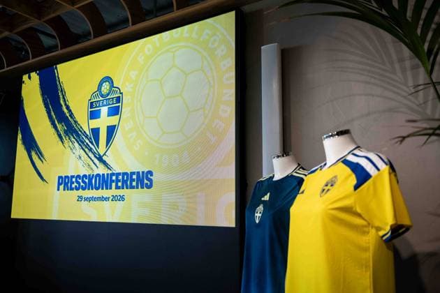 260929 Jerseys of the Swedish women s national football team ahead of a press conference, PK, Pressekonferenz on September 29, 2026 in Stockholm. Photo: Jesper Zerman BILDBYRAN kod JZ JZ0761 fotboll football soccer fotball vm-kval kval fifa womens world cup qualifier qualifier landslagsuttagning sverige sweden team presentation dam bbeng Copyright: JESPERxZERMAN BB260929JZ002