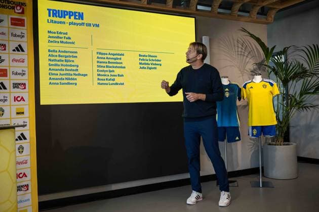 260929 Head coach Tony Gustavsson of the Swedish women s national football team during a press conference, PK, Pressekonferenz on September 29, 2026 in Stockholm. Photo: Jesper Zerman BILDBYRAN kod JZ JZ0761 fotboll football soccer fotball vm-kval kval fifa womens world cup qualifier qualifier landslagsuttagning sverige sweden team presentation dam bbeng Copyright: JESPERxZERMAN BB260929JZ014