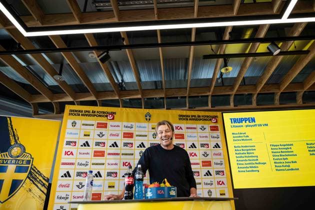 260929 Head coach Tony Gustavsson of the Swedish women s national football team during a press conference, PK, Pressekonferenz on September 29, 2026 in Stockholm. Photo: Jesper Zerman BILDBYRAN kod JZ JZ0761 fotboll football soccer fotball vm-kval kval fifa womens world cup qualifier qualifier landslagsuttagning sverige sweden team presentation dam bbeng Copyright: JESPERxZERMAN BB260929JZ015
