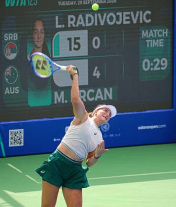WTA, Tennis Damen 125 Adana Open Tennis Tournament ADANA, TURKIYE - SEPTEMBER 29: Turkish tennis player Melisa Ercan (not seen) competes against Serbian Lola Radivojevic during their round of 32 match at the WTA 125 Adana Open Tennis Tournament at Adana Tennis, Mountain and Water Sports Club (ATDSK) in Adana, Turkiye on September 29, 2026. Yakup Saglam Anadolu Adana Turkey. Editorial use only. Please get in touch for any other usage.  Copyright: x2026xAnadoluxYakupxSaglamx