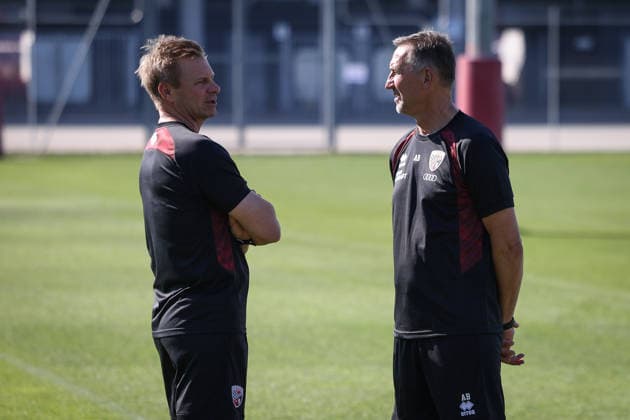 3. Liga - Saison 2026 27 - 1. Trainingseinheit mit Achim Beierlorzer - Cheftrainer Achim Beierlorzer (FCI) - Co-Trainer Markus Feldhoff (FCI) - Foto: Meyer Jürgen 3. Liga - Saison 2026 27 - 1. Trainingseinheit mit Achim Beierlorzer