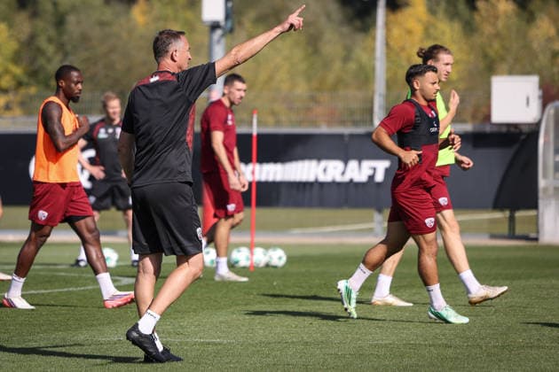 3. Liga - Saison 2026 27 - 1. Trainingseinheit mit Achim Beierlorzer - Cheftrainer Achim Beierlorzer (FCI) - XXXXX - Foto: Meyer Jürgen 3. Liga - Saison 2026 27 - 1. Trainingseinheit mit Achim Beierlorzer