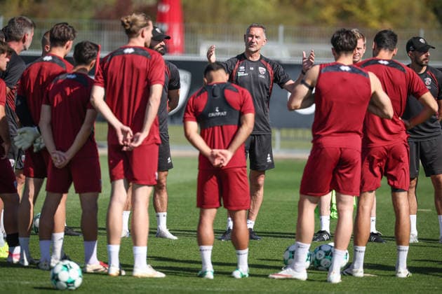 3. Liga - Saison 2026 27 - 1. Trainingseinheit mit Achim Beierlorzer - Cheftrainer Achim Beierlorzer (FCI) - Foto: Meyer Jürgen 3. Liga - Saison 2026 27 - 1. Trainingseinheit mit Achim Beierlorzer
