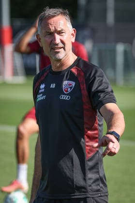3. Liga - Saison 2026 27 - 1. Trainingseinheit mit Achim Beierlorzer - Cheftrainer Achim Beierlorzer (FCI) - XXXXX - Foto: Meyer Jürgen 3. Liga - Saison 2026 27 - 1. Trainingseinheit mit Achim Beierlorzer